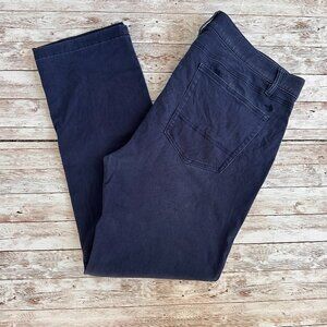 listing-status-banner